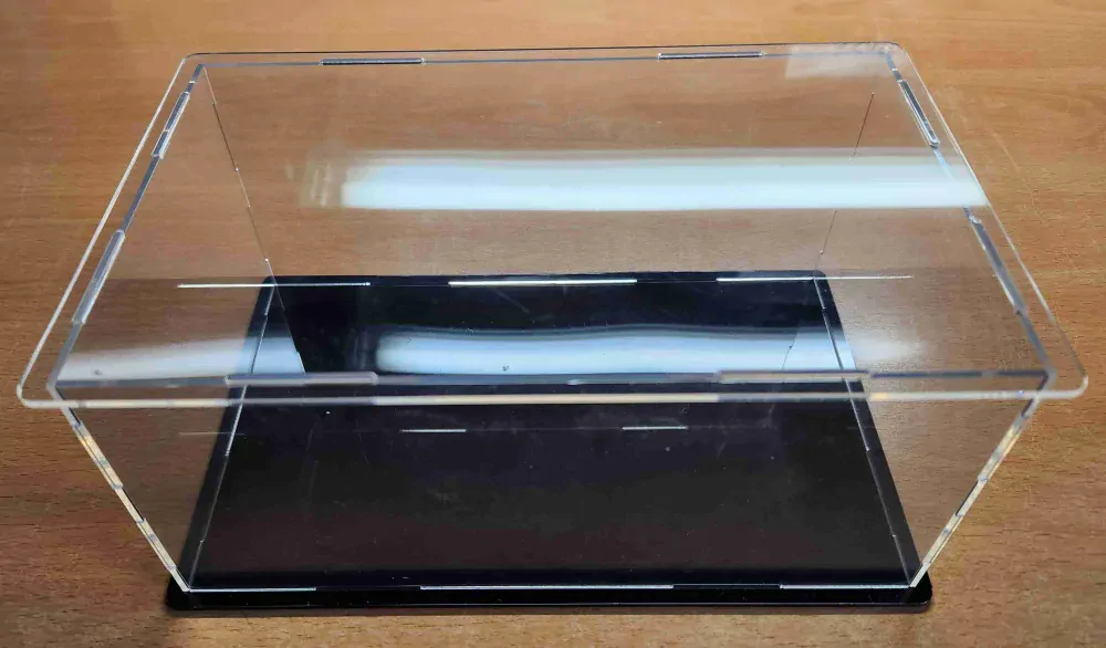 PlexiBox 02231 (660x350x200)